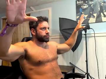 pizza_biceps